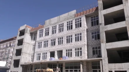 Школу в Кировском районе Астрахани планируют достроить до конца года