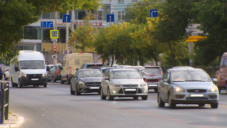 Запрет на левые повороты на улице Адмиралтейской в Астрахани ещё действует