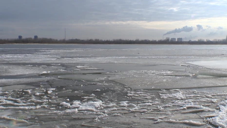 В Астраханской области начался период ледокольных проводок судов