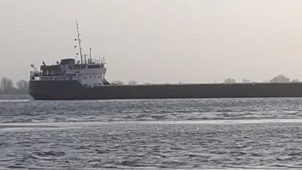 В Астраханской области теплоход сел на мель на Волго-Каспийском канале