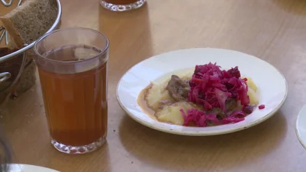 В астраханских школах проверили качество бесплатного питания