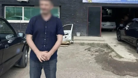 В Астрахани работник автосервиса присвоил себе деньги клиента