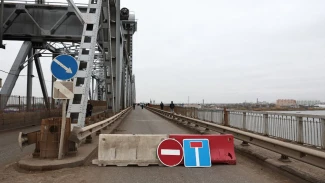 В Астрахани на Старом мосту в выходные снова введут реверсивное движение
