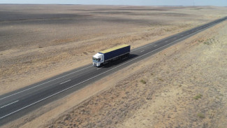 На дорогах Астраханской области с 18 июня вводится летнее ограничение