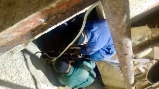 Камызяк уже сутки остаётся без холодной воды из-за коммунальной аварии