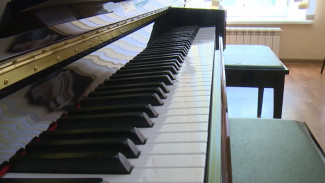 Астраханские детские школы искусств получили музыкальные инструменты