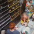 В Астрахани полицейский помог сотруднице магазина, которой стало плохо на рабочем месте
