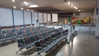 В Астрахани на ж/д вокзале проведут дезинфекцию перед приездом Деда Мороза