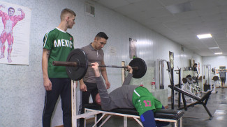 Астраханец стал победителем всероссийских соревнований по пауэрлифтингу