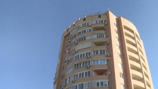 В Астрахани жильцы дома на Софьи Перовской жалуются на незаконную врезку в канализацию