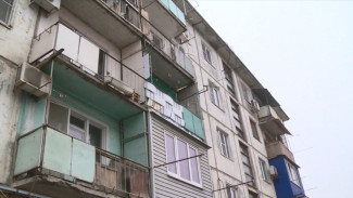 Астраханский Минстрой разъяснил ситуацию по поводу остекления балкона