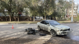 В Трусовском районе Астрахани в ДТП пострадал мотоциклист