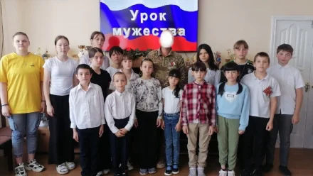 Астраханский боец СВО посетил воспитанников соццентра «Вера»