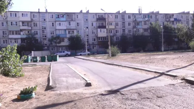 Внутриквартальные проезды Астрахани внесут в проекты по благоустройству