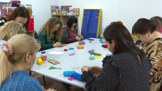 В Астрахани реализовали проект по арт-терапии для родителей особенных детей
