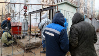 В Астрахани на Куликова установили дополнительный насос для улучшения работы канализации