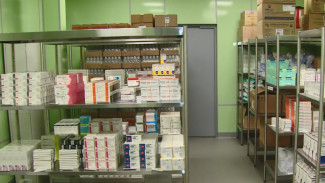 Насколько астраханские аптеки и больницы укомплектованы противоковидными препаратами