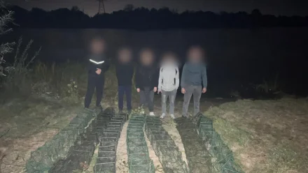 В Астрахани задержали трёх парней за незаконный вылов раков