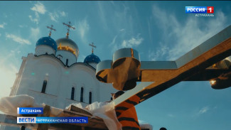 Митрополит Астраханский и Камызякский Никон отметил 14 лет со дня архиерейской хиротонии
