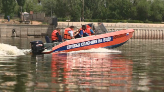 Астраханские рыбаки вернулись на базу после сбоя связи