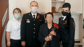 В Астрахани 85-летняя женщина получила российский паспорт