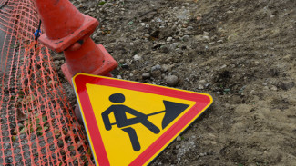 В Астраханской области дорожники разбирают аварийный мост