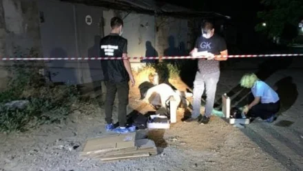 В Астрахани мужчина подозревается в убийстве знакомого в гараже