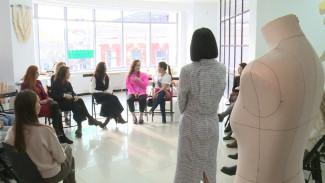 Астраханские дизайнеры и стилисты обсудили развитие в условиях санкций 