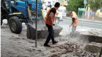 В двух районах Астрахани снесли незаконные гаражи и торговые объекты