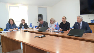 Леонид Огуль провёл личный приём для дачников