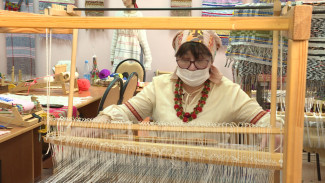 В Астрахани проходят мастер-классы по ткачеству