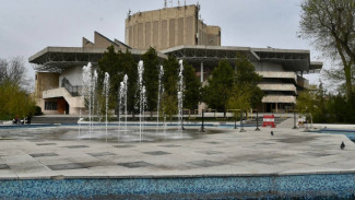 В Астрахани начали сезонную подготовку фонтанов к запуску