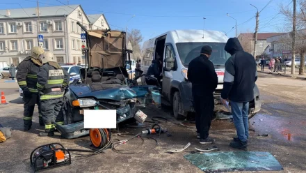 В УМВД опровергли информацию о погибшем в ДТП с маршруткой в Астрахани