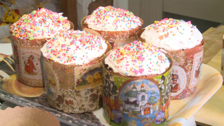 Астраханские православные приступили к выпечке куличей на Пасху