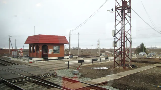 В Верхнем Баскунчаке Астраханской области снова закроют ж/д переезд