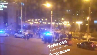 В Астрахани в сквере имени Гейдара Алиева произошёл массовый конфликт