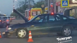 В Астрахани на Яблочкова в ДТП пострадали 2 человека