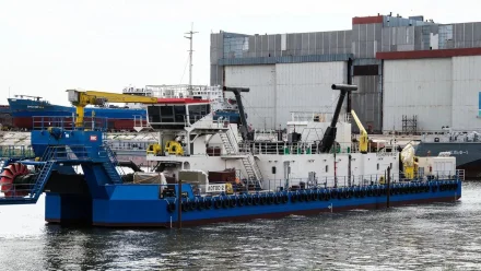 Земснаряд "Лотос - 2" отправится из Астрахани на Салехард