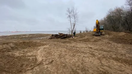 Под Астраханью осудили директора стройфирмы за загрязнение Волги и почвы