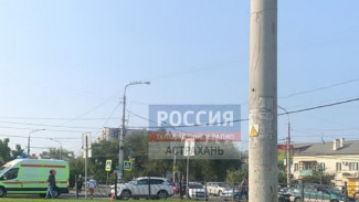 В ДТП на пересечении улиц в Астрахани пострадали 2 человека