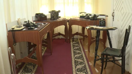 В музее истории Астрахани работает выставка, посвящённая телефонам разных эпох
