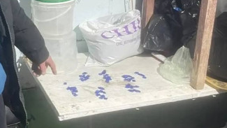Астраханские полицейские задержали наркокурьера с крупной партией метадона