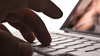 На астраханца возбудили дело за распространение интимных фото знакомой