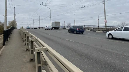 До 31 января на Аэропортовском мосту в Астрахани введены ограничения