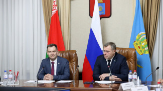 Беларусь планирует нарастить объёмы грузоперевозок через Астраханскую область