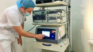 В Астрахани урологи удалили камень из почки с помощью нефролитолапаксии