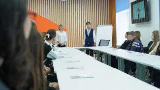 В Астрахани для студентов провели экскурсию в День защиты от безработицы