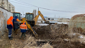 В Астрахани в Военном городке произошла авария на сетях канализации