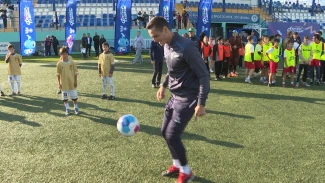 Звёзды футбола провели мастер-класс для юных астраханцев