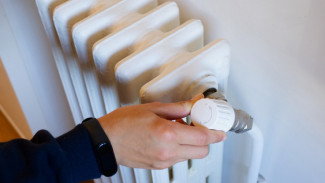 Игорь Бабушкин поручил решить проблему с отоплением в школах Ахтубинского района